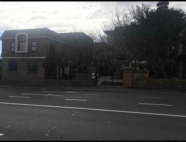 114M² OFFICE TO LET IN BELLVILLE CENTRAL